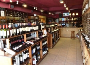 patagonia-vinos-vinoteca-wine-store-en-bariloche-argentina-2.jpg
